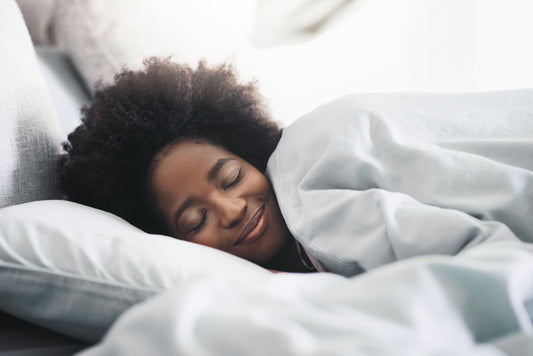睡眠中の女性